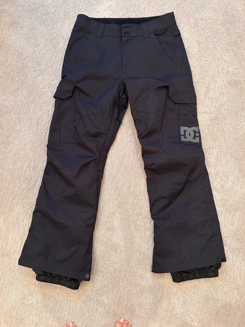 DC Ski/Snowboard Pants with lots of Pockets Med. - Picture 2 of 7